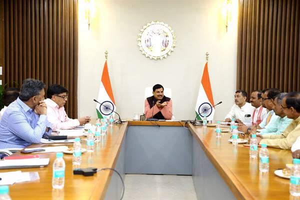 पंचायत सचिवों और रोजगार सहायकों की स्थानांतरण नीति शीघ्र होगी घोषित: मंत्री पटेल